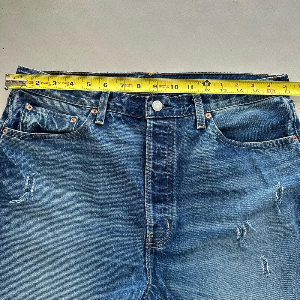 ÉTICA Distressed Denim Cutoff Midi Shorts Women’s Size 31 - Picture 7 of 9
